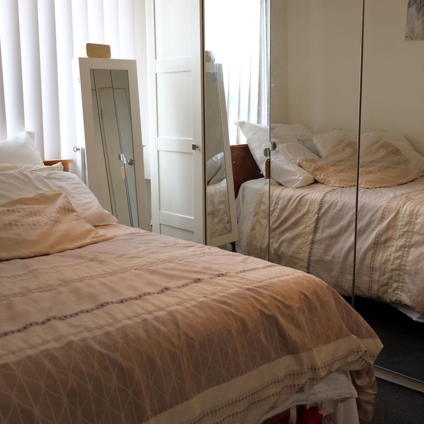 Well Presented One Bedroom Unit - Photo 1