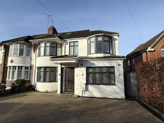 Hankins Lane, Mill Hill - Photo 1