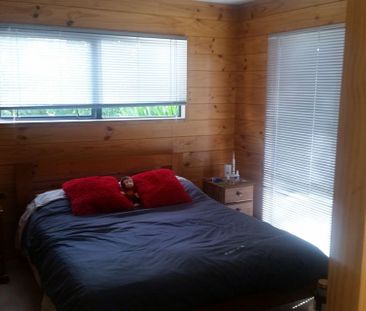 Cosy Tidy Two Bedroom Home - Photo 2