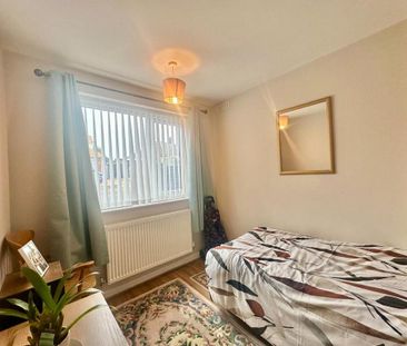 2 bedroom semi-detached bungalow to rent - Photo 6