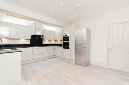 4 bedroom house to rent - Photo 2