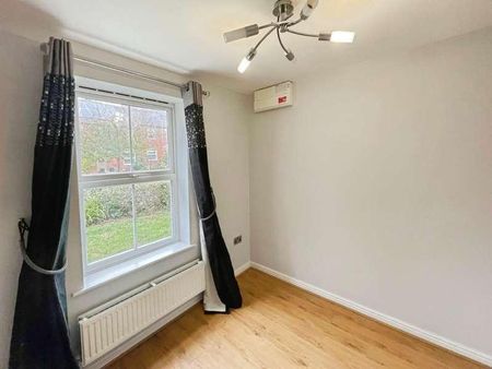 St. Peters Way, Stratford-upon-avon, CV37 - Photo 2