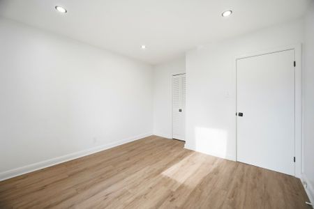 For Lease - 65 Cuffley Crescent, Toronto, Ontario - Photo 3