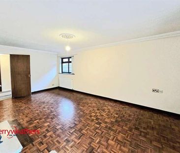 Nightingale Lodge, Sheffield Road, Blyth, S81 - Photo 1