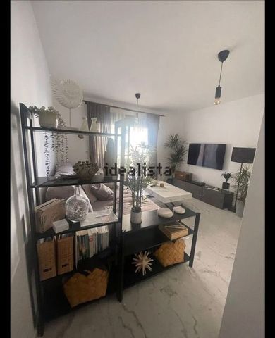 Alquiler de piso en Calle Almuñécar, 4 - Photo 2