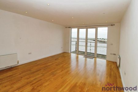 2 bedroom flat to rent - Photo 2