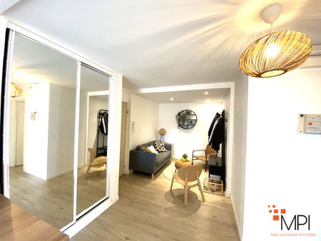 Location Appartement 5 pièces 85m² - Photo 3