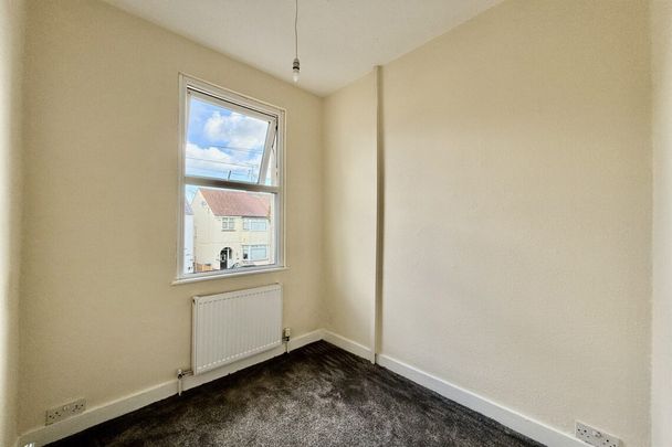 1 bed Flat Durham Road, Southend-on-Sea, SS2 - Photo 1