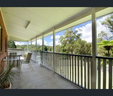 Charming 3-Bedroom Family Home with District Views - Photo 3