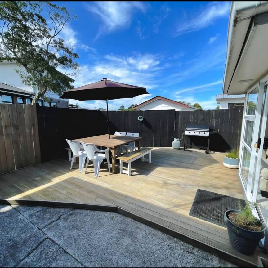Fully Furnished on Maunganui - Mt Maunganui - Photo 1
