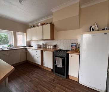 Shillito Road Parkstone, Poole, Dorset, BH12 2BN - Photo 5