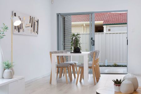 Immaculate 2 Bedroom Home in Superb Location! - Photo 4