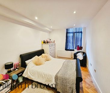 Parkway, Chelmsford - Photo 5