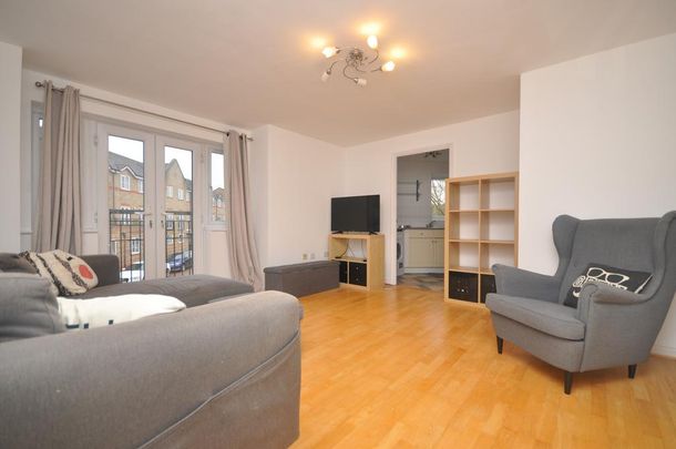 2 bedroom flat to rent - Photo 1