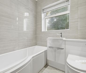 Graylands, Theydon Bois - Photo 3