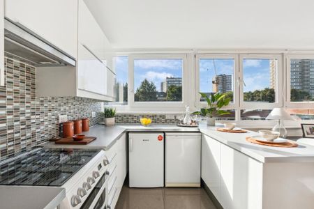 1 bedroom flat to rent - Photo 3