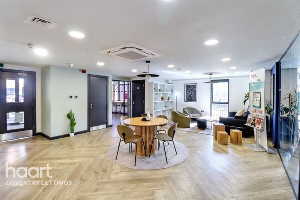 1 bedroom in a flat share to rent - Photo 1