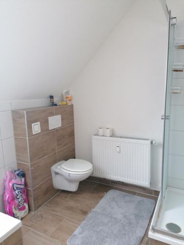 Gemütliche Wohnung mit Einbauküche und Parkplatz - Photo 3