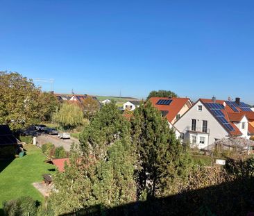 Großzügige Dachgeschosswohnung mit Blick ins Grüne! - Foto 6