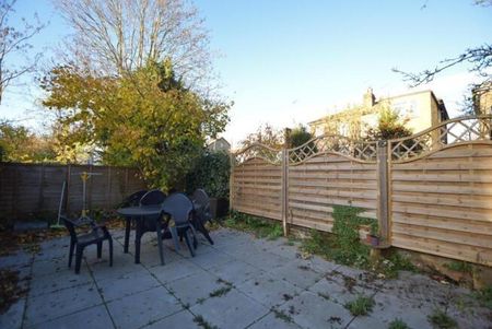 Maisonette to rent - Photo 5