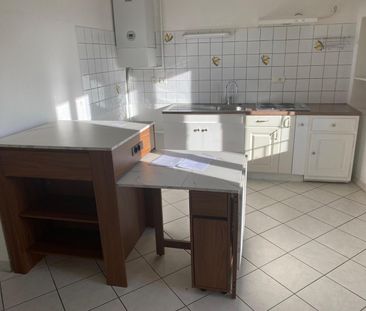 Location Appartement 3 pièces 49m² LABEGUDE 07200 - Photo 4