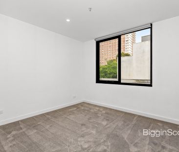 TWO BEDROOMS WITH PRIVATE BALCONY - Photo 3