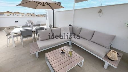 Alquiler de piso en Calle Valle del Silencio - Photo 3