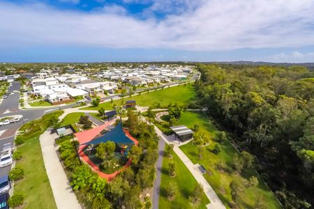 Stylish Home with Solar Just Minutes to Hospital Precinct - Photo 4