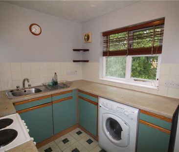 Rosamund Close, South Croydon, Surrey, CR2 7EW - Photo 3