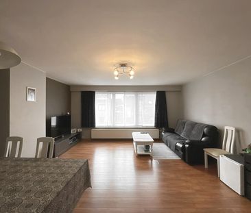 Appartement met garage dichtbij het centrum van Melsele - Foto 1