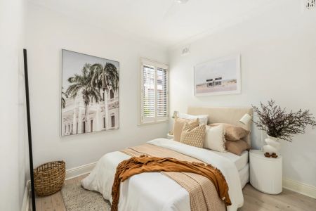 Effortless Living, Charm and Convenience - Photo 3