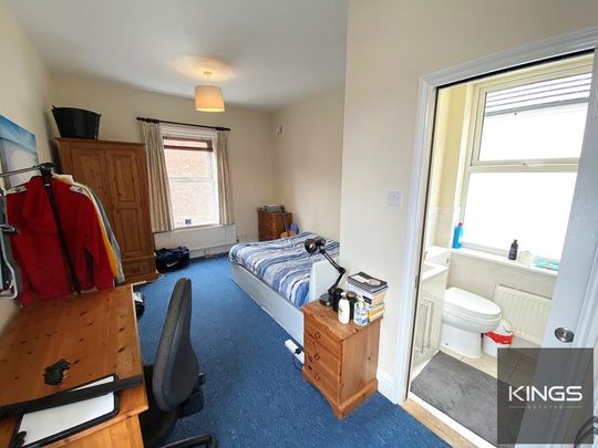 6 bedroom end of terrace house to rent - Photo 1