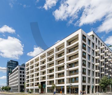 Modern Urban Life - Photo 3