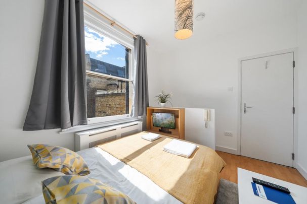 Flat 07 Fairholme Road, West Kensington W14 9JZ - Photo 1