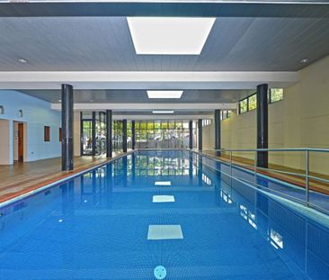 Elegant Waterfront Living in the Prestigious Anchorage, Balmain Shores - Photo 4