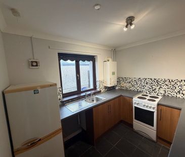 Lon Enfys, Llansamlet, SWANSEA - Photo 3