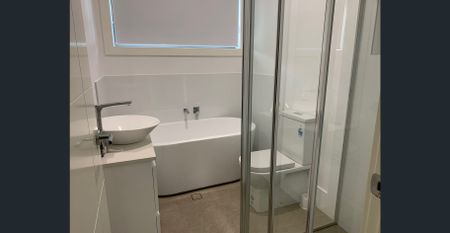 "Only 6 years young" - Photo 2