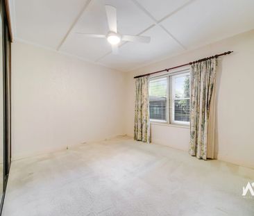 Spacious Family Home with Large Backyard - Photo 5