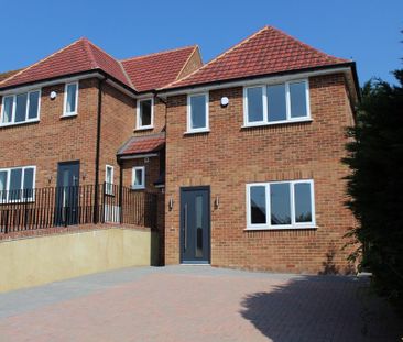 3 bedroom semi-detached house to rent - Photo 4