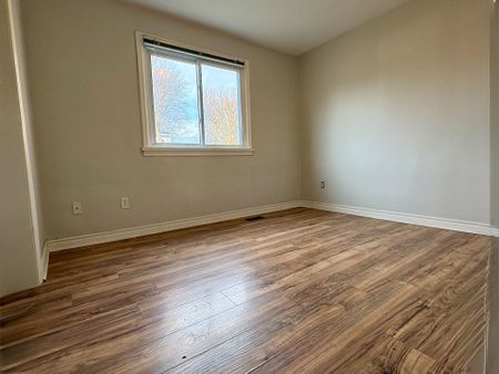 For Lease - 678 OXFORD Street, London East, Ontario - Photo 5