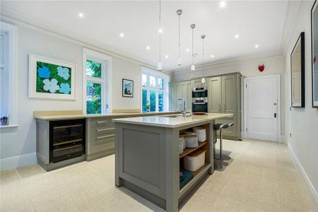 6 bedroom detached house to rent - Photo 5