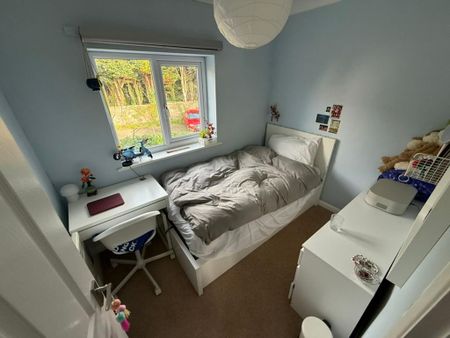 3 bedroom semi-detached house to rent - Photo 4