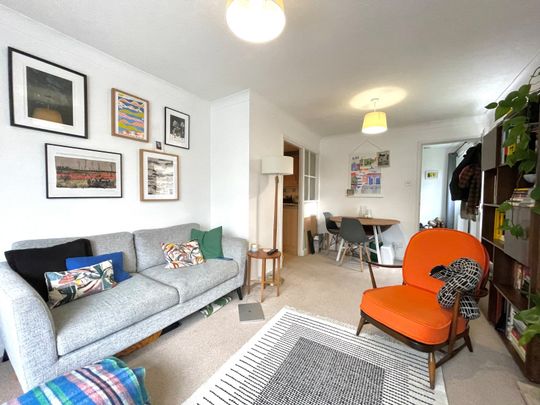 2 bedroom apartment to rent - Photo 1