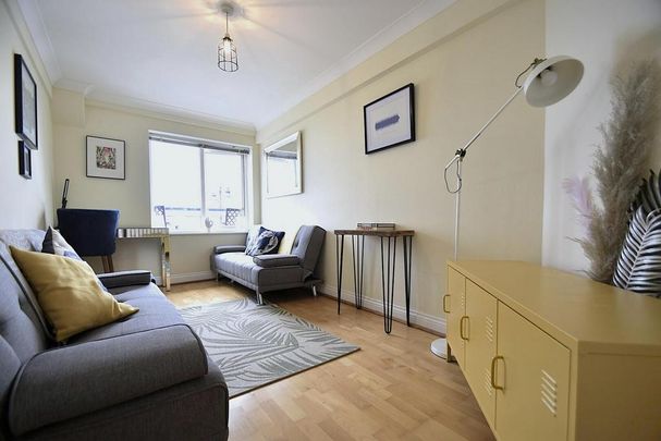 2 bedroom flat to rent - Photo 1
