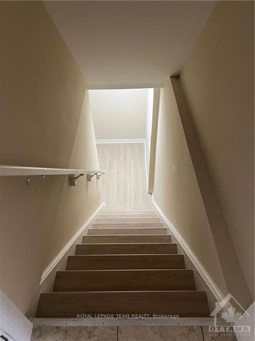 For Lease - 1520 Blohm Drive Unit# B, Hunt Club - South Keys and Area, Ontario - Photo 2