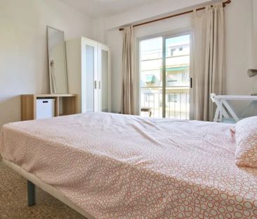 Carrer del Poeta Mas y Ros, Valencia, Valencian Community 46022 - Photo 2