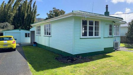 3 Bedrooms in Hikurangi - Photo 2