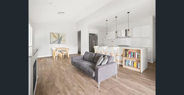 Modern Family Home in Prime Location! - Photo 1