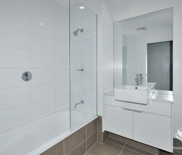 Spacious Modern Living in the Heart of Parkinson - Photo 6