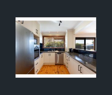 Beautiful Family Home in Sought After Location - Photo 4